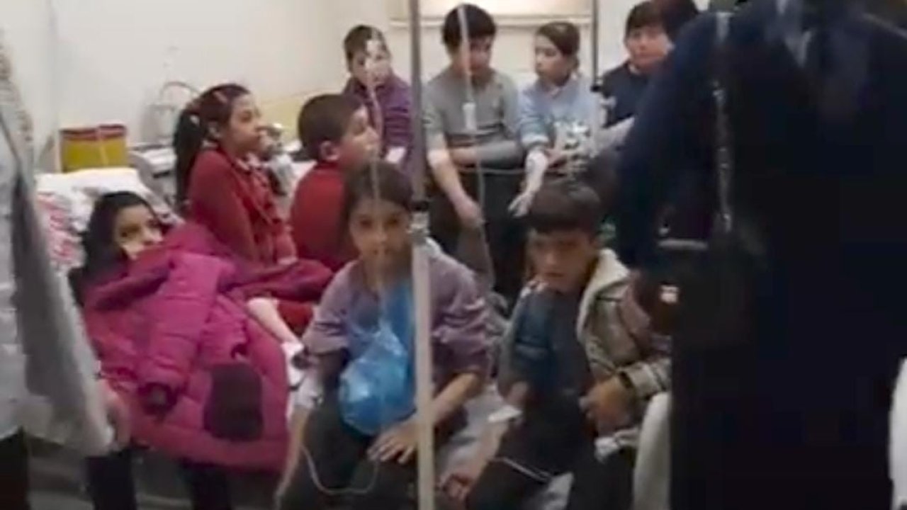 Ardahan’da 90 öğrenci zehirlenme şüphesiyle hastanelik oldu