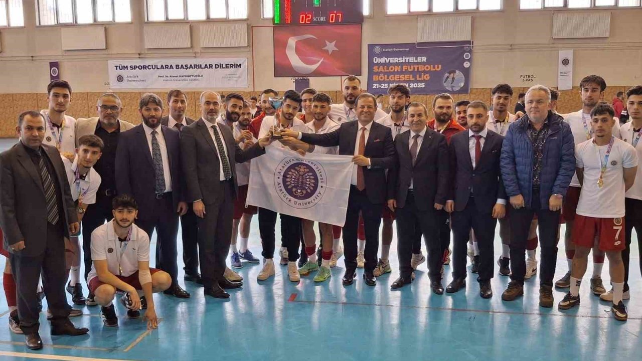 Atatürk Üniversitesi salon futbolunda büyük başarı elde etti