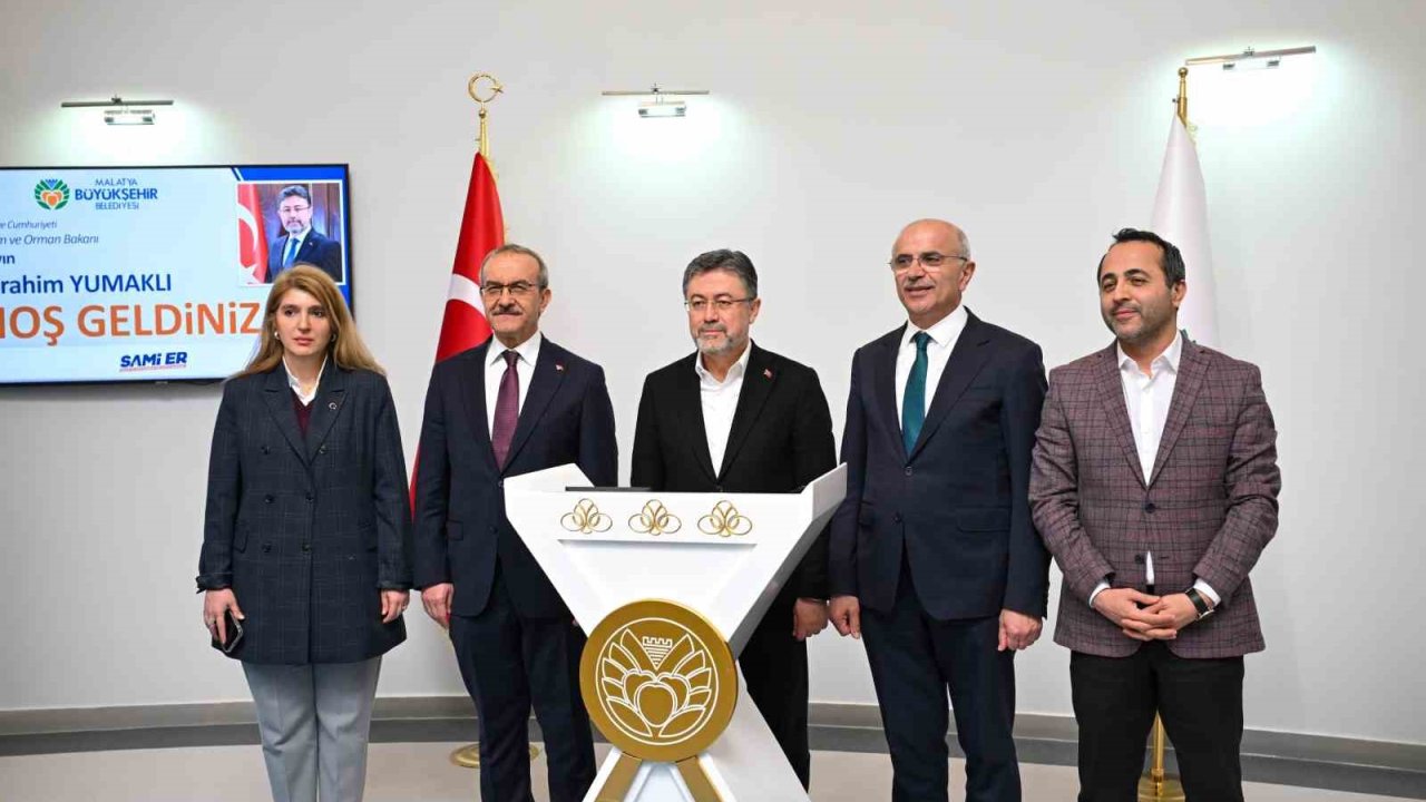 Bakan Yumaklı’dan Malatya Büyükşehir Belediyesi’ne ziyaret