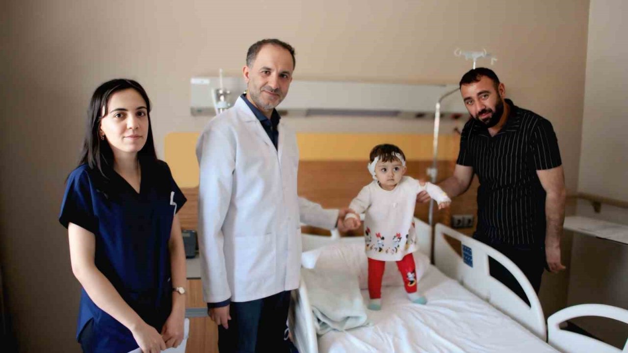 Elazığ’da bebekler, ’Biyonik Kulak’ operasyonuyla duymaya başladı