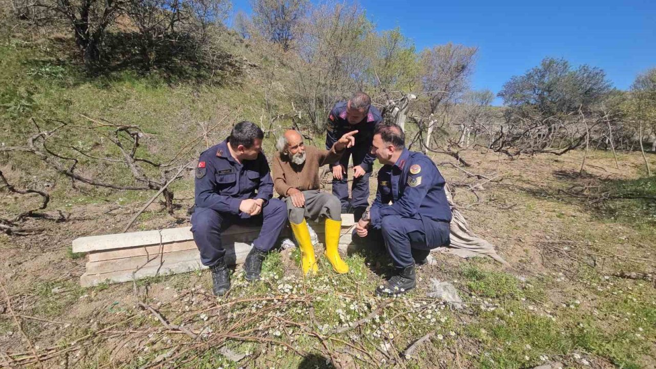 Elazığ’daki kayıp şahıs jandarma ekiplerince bulundu: 41 saat boyunca bir parça ekmekle hayata tutundu