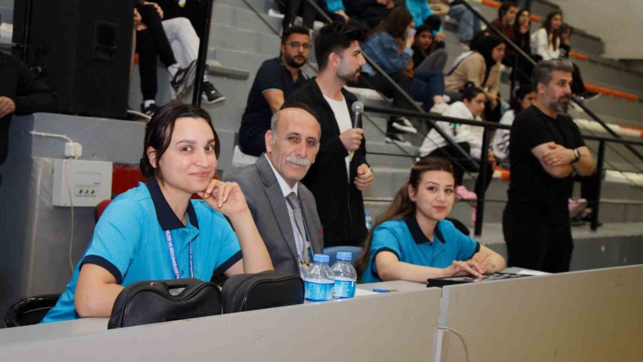 Erciş’te Yurtlig Kız Voleybol Turnuvası tamamlandı