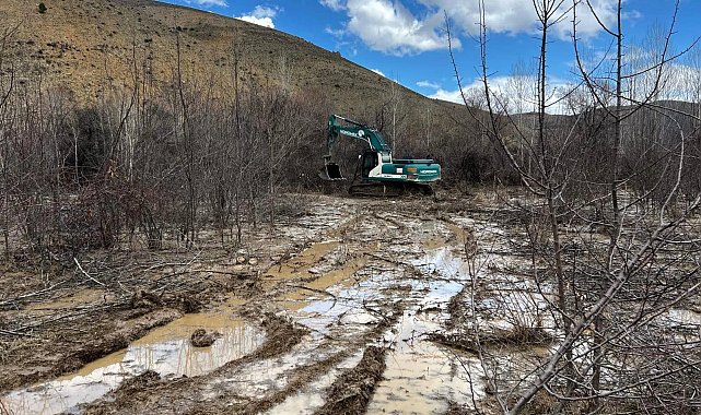 Erzincan'da kar sularının erimesiyle taşkınlar meydana geldi