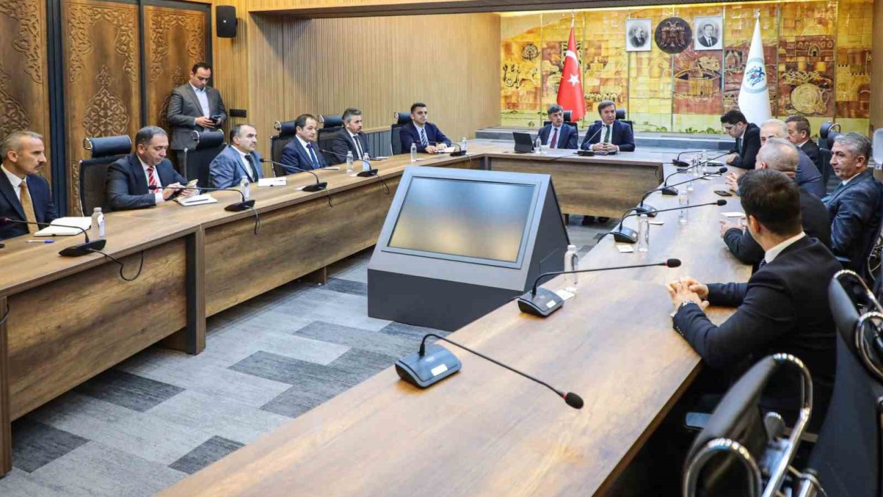 "Fahiş fiyat ve çevre temizliği" masaya yatırıldı