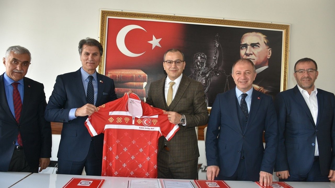 Erzurum'da Floor curling iş birliği protokolü imzalandı
