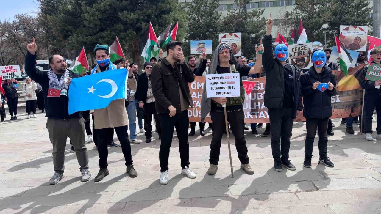 Erzurum’da İnsan Hak ve Hürriyetleri  İnsani Yardım Derneği Gazze ve Doğu Türkistan için yürüdü