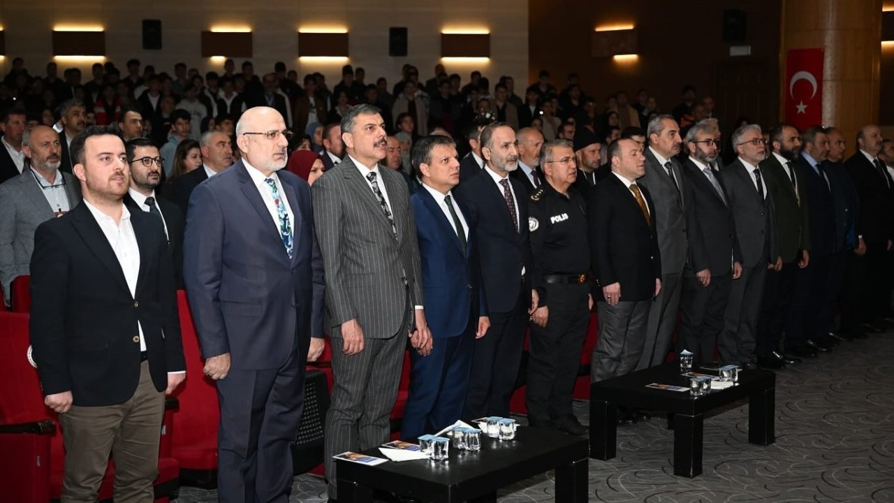 Genç muhafızlar hafızlık yarışması Erzurum’da yapıldı