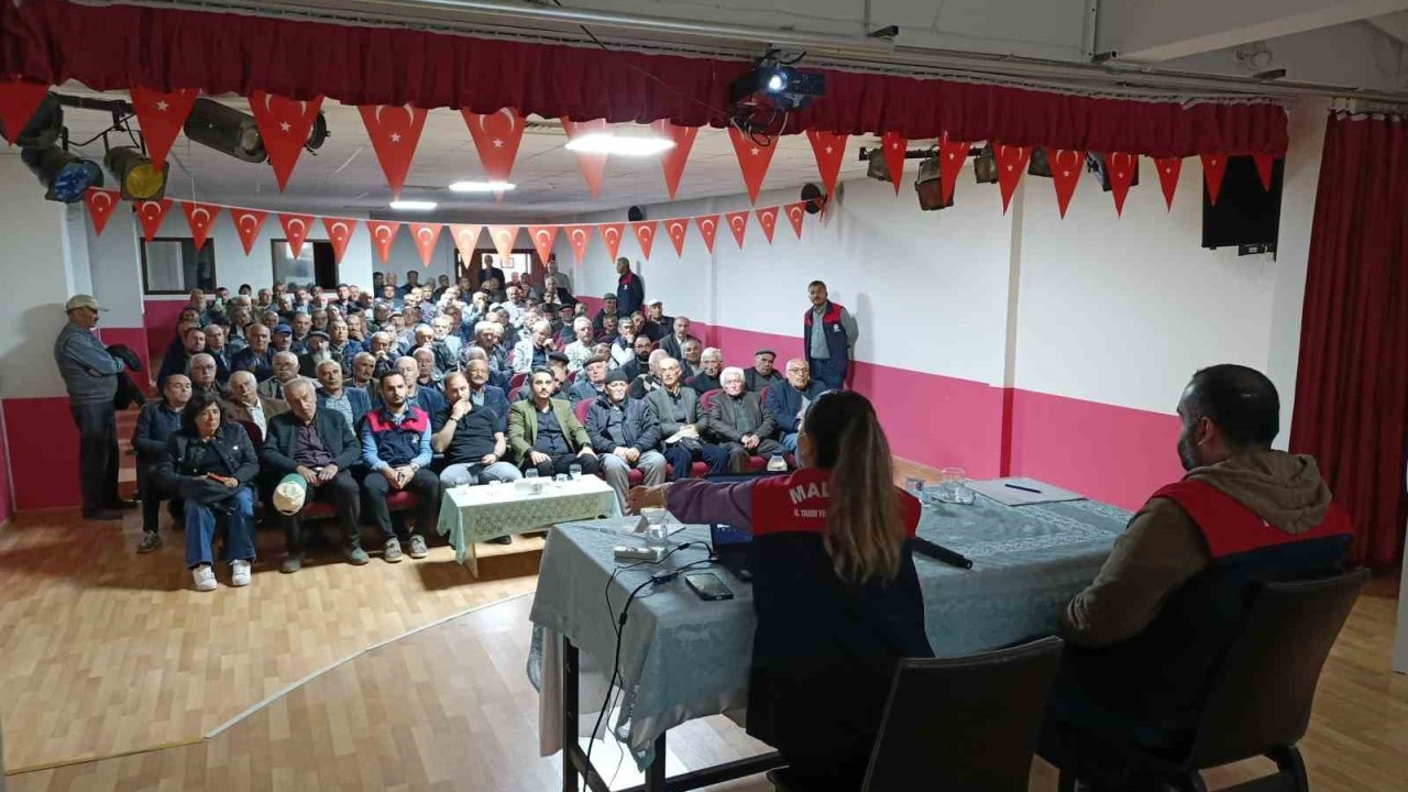 Hekimhan’da don hasarı sonrası ilk bilgilendirme toplantısı yapıldı
