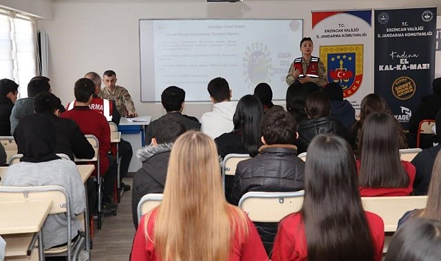 Jandarma ekipleri öğrencileri bilgilendiriyor