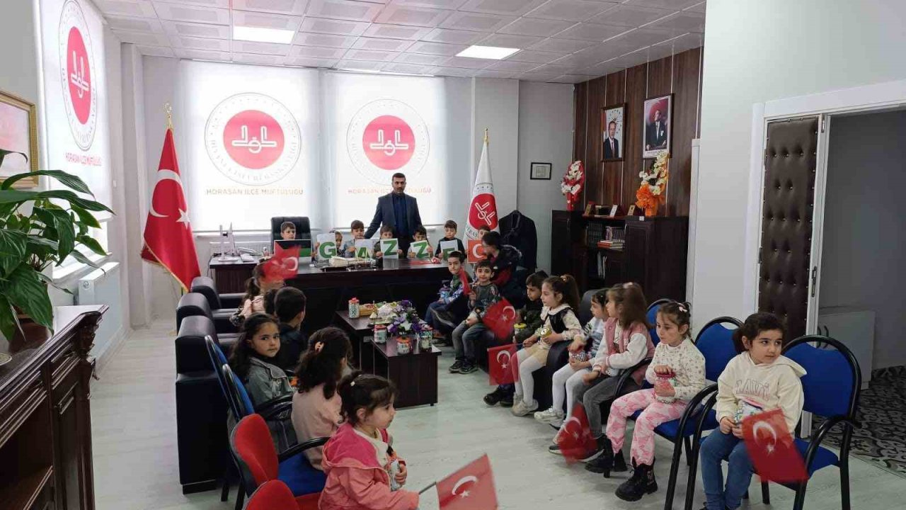 Miniklerden Gazzeli kardeşlerine bağış