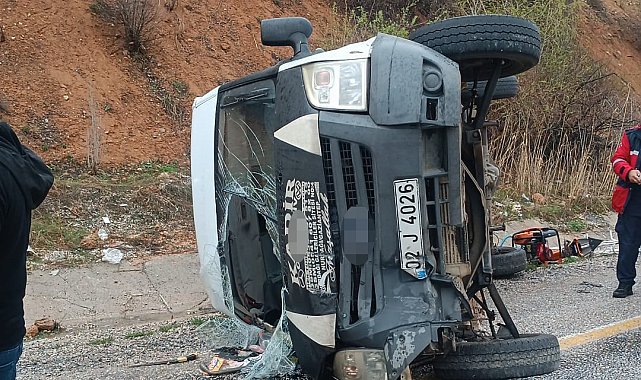 Malatya'da kontrolden çıkan minibüs devrildi: 5 yaralı