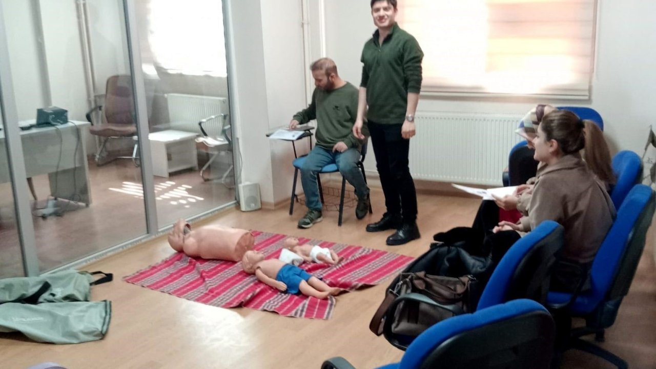 Meteoroloji personeline "Temel İlk Yardım" eğitimi verildi