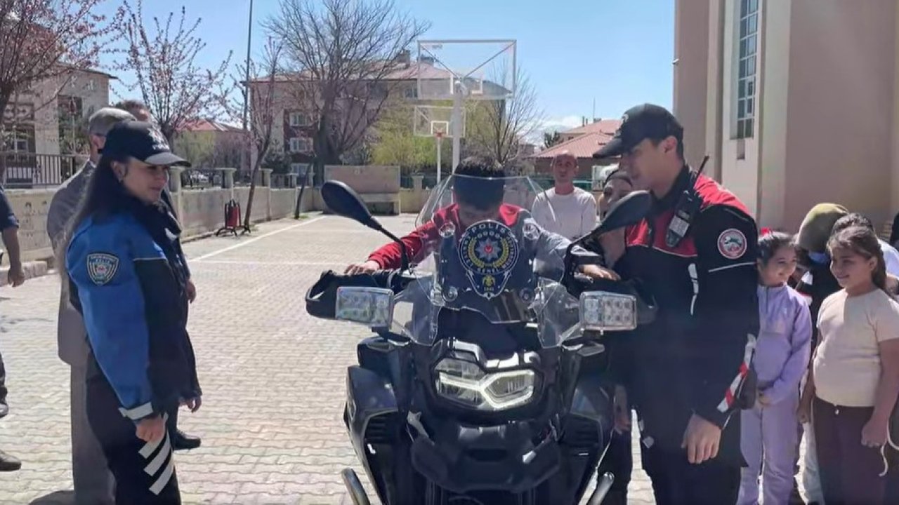 Miniklere polislik mesleği tanıtıldı