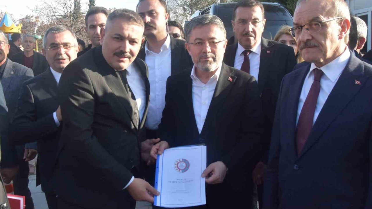 MTSO Yönetim Kurulu Başkanı Sadıkoğlu, Tarım Bakanı Yumaklı’ya kapsamlı dosya sundu