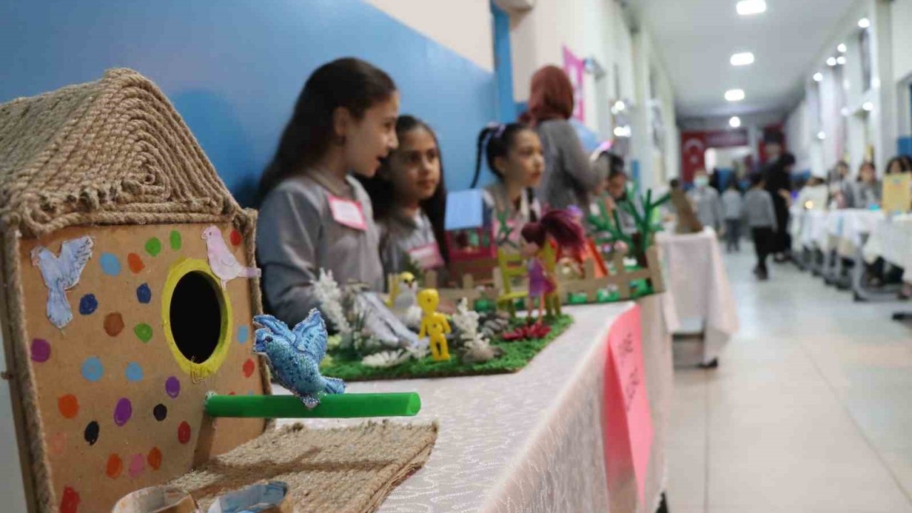 Oltu’da Bilim Şenliği: Miniklerden büyük projeler