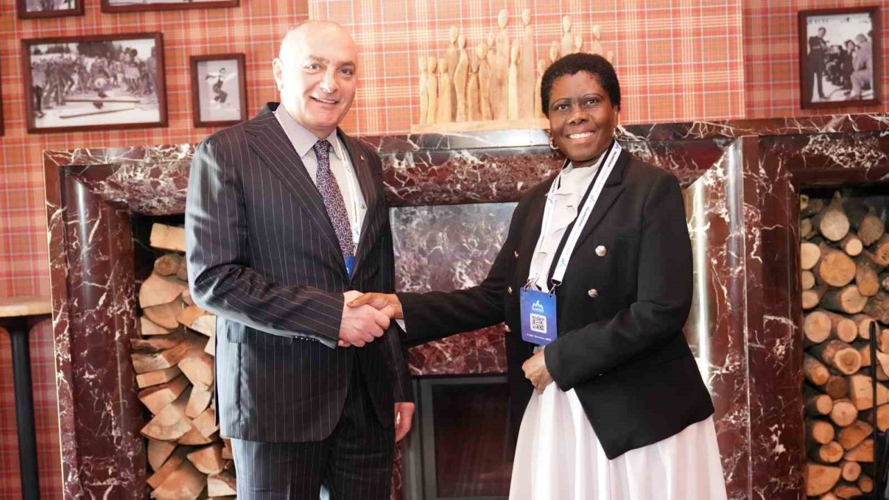 ETSO Başkanı Özakalın, Güney Afrika Cumhuriyeti büyükelçisi ile bir araya geldi