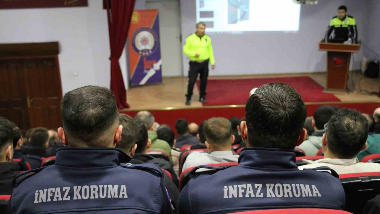 Polisten Ceza İnfaz Koruma Amir ve Memurlarına seminer