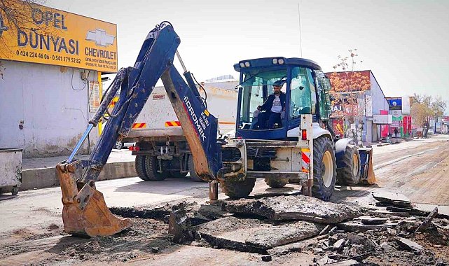 Sanayi Sitesinde bulunan yol, Elazığ Belediyesi tarafından yenilendi