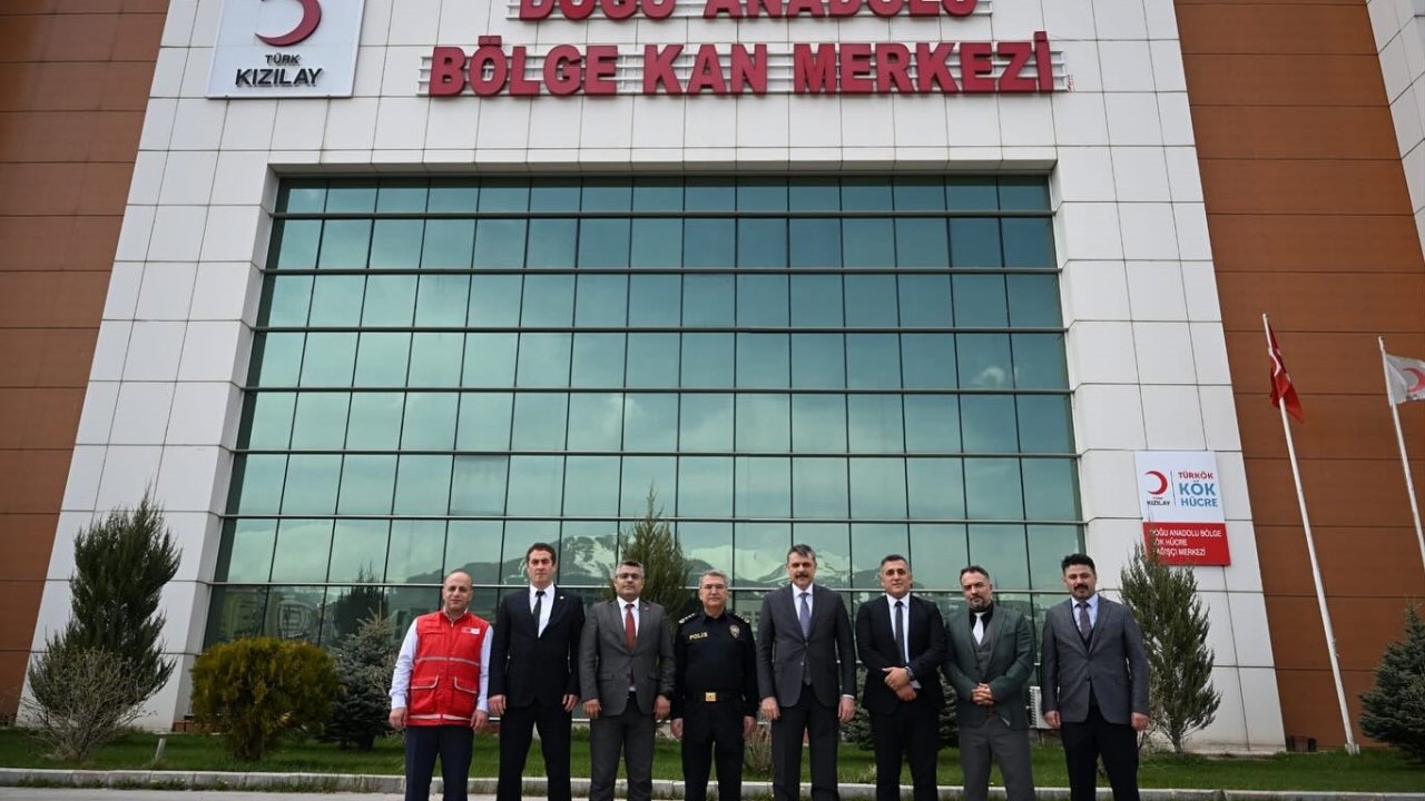 Vali Çiftçi'den Doğu Anadolu Bölge Kan Merkezi’ne ziyaret