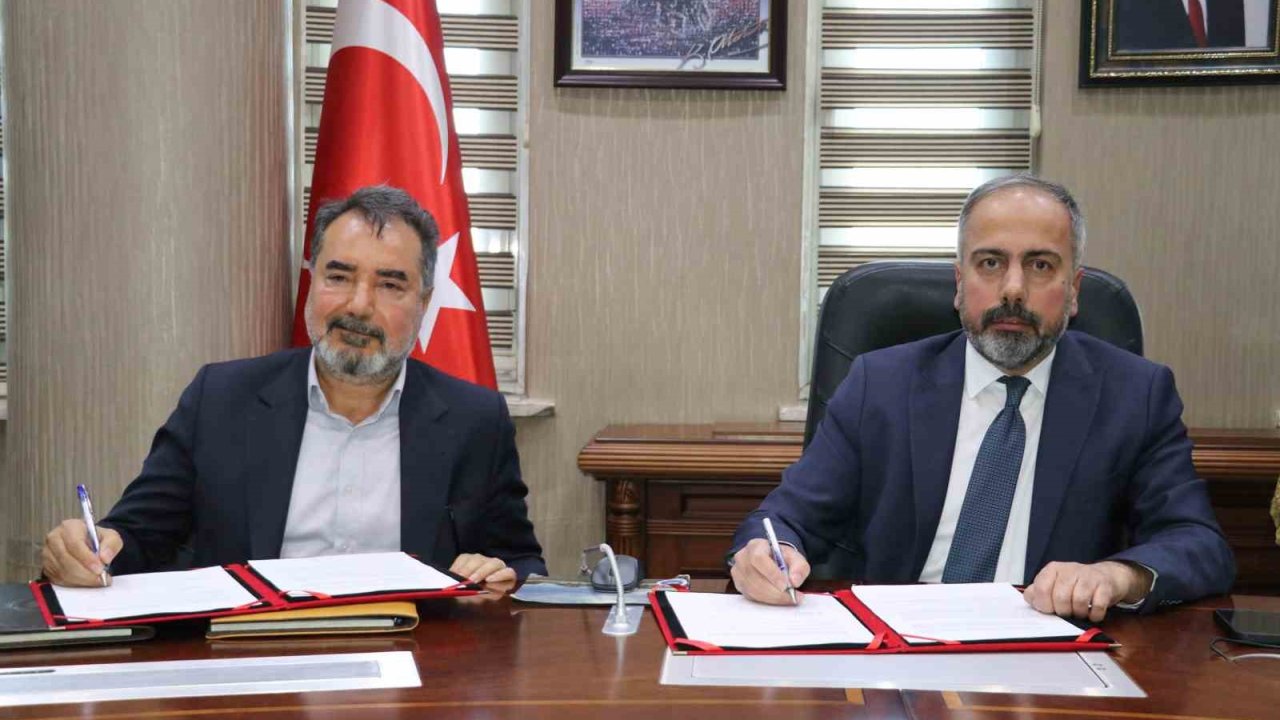 Van YYÜ tarihinde bir ilk