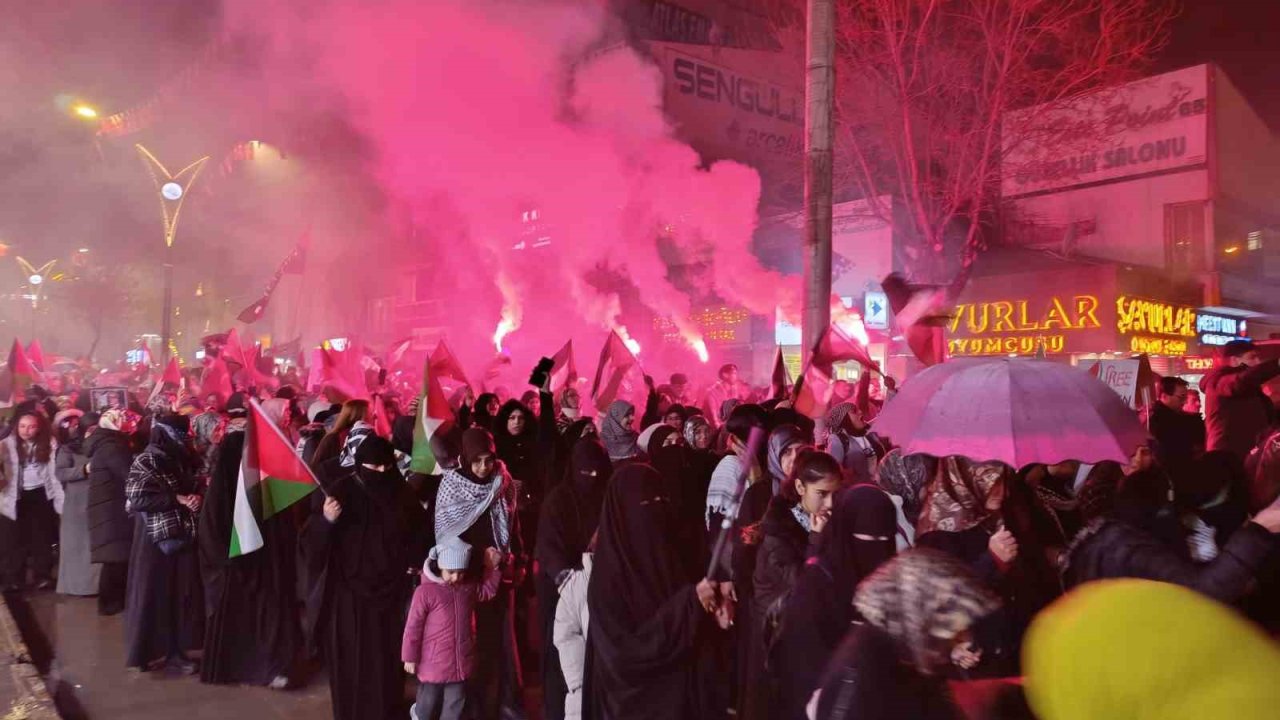 Van’da İsrail’in Gazze’ye yönelik saldırıları protesto edildi