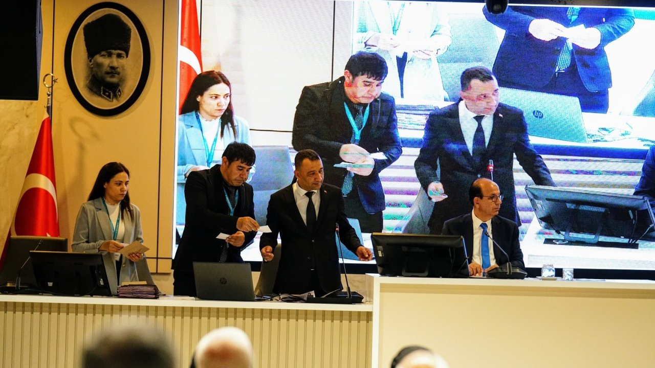 Yeşilyurt Belediye Meclisi’nde encümen ve ihtisas komisyon üyeleri belirlendi