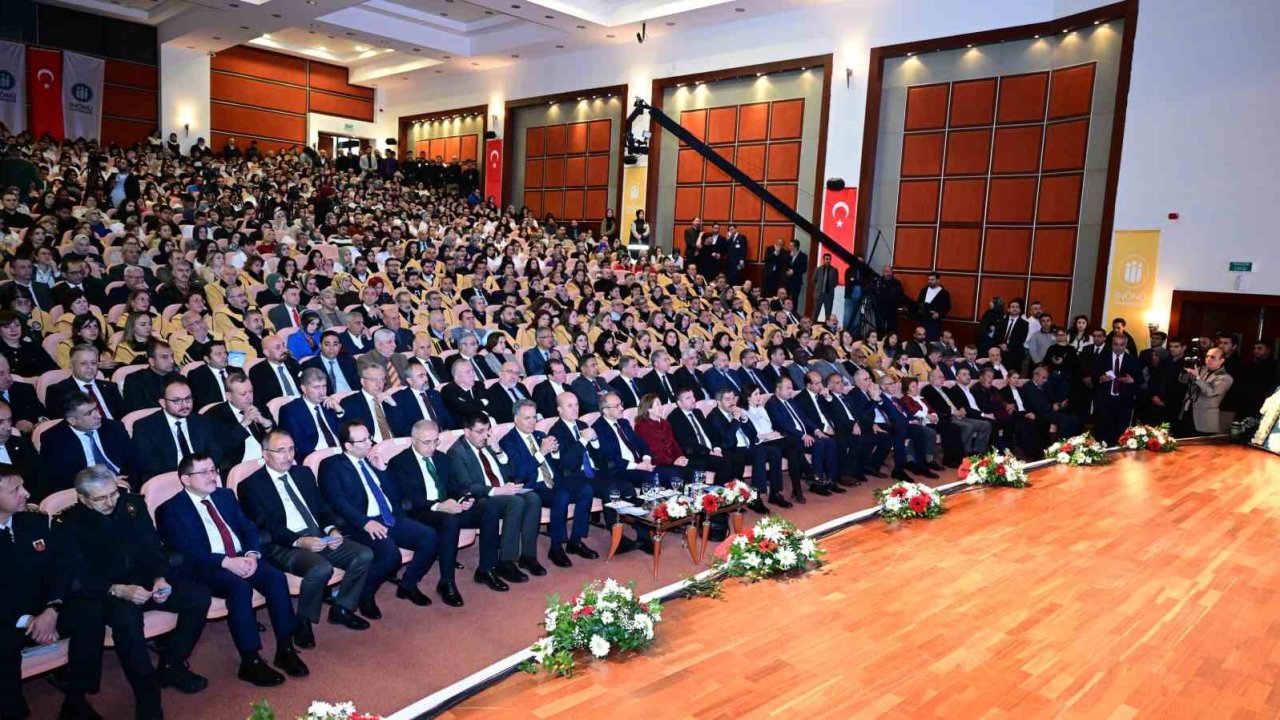 YÖK Başkanı Prof. Dr. Erol Özvar: "Deprem bölgesindeki üniversitelerimizin yanındayız"