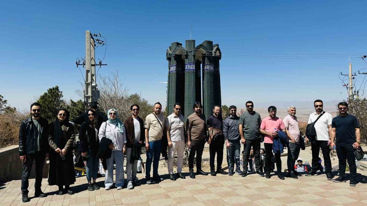 Yüksekovalı grup Tebriz’in tarihi alanlarını gezdi