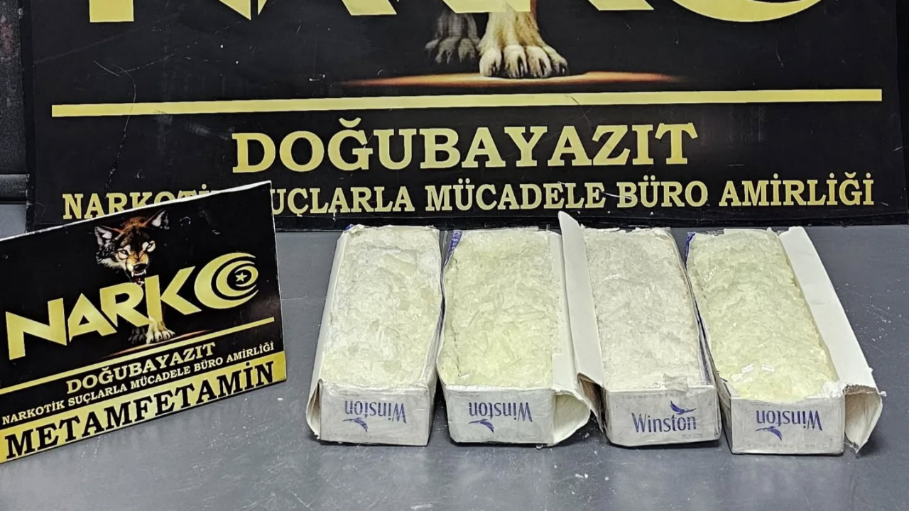Sigara kartonlarından 3 kilo 320 gram sentetik uyuşturucu çıktı