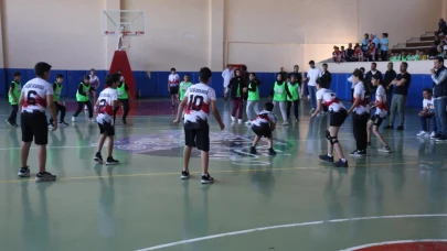 ‘Geleneksel Çocuk Şenliği’ çocukları mutlu etti