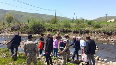 Karakoçan'da deredeki balık ölümleri araştırılacak