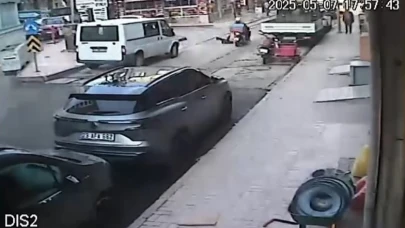 Yaşlı adama motosiklet çarptı