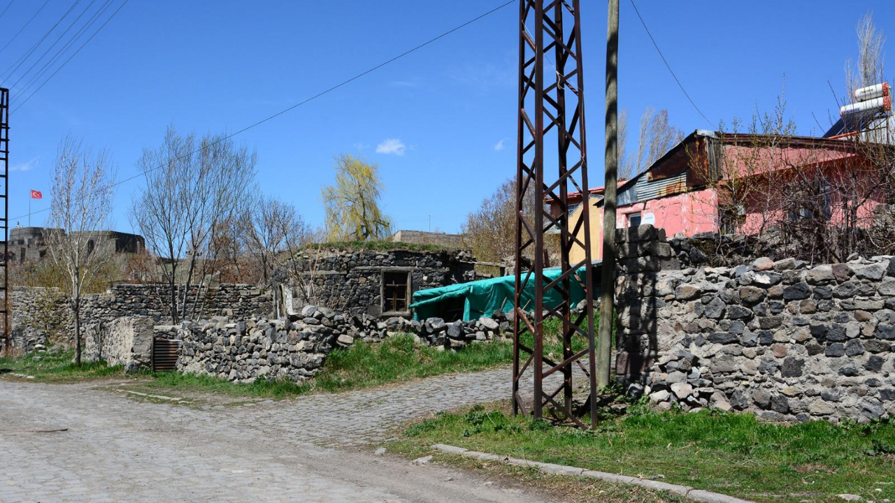 “Kırzıoğlu’nun evi yeniden doğmalı, kültür merkezi olmalı”