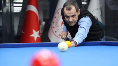 Türkiye Bilardo Şampiyonu mesleğiyle dikkat çekiyor