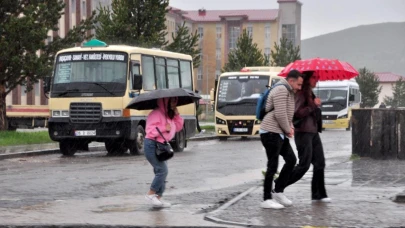 Kars’ta yağmur hayatı olumsuz etkiliyor