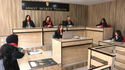 Ağrı’da öğrenciler temsili yargılama fırsatı buluyor