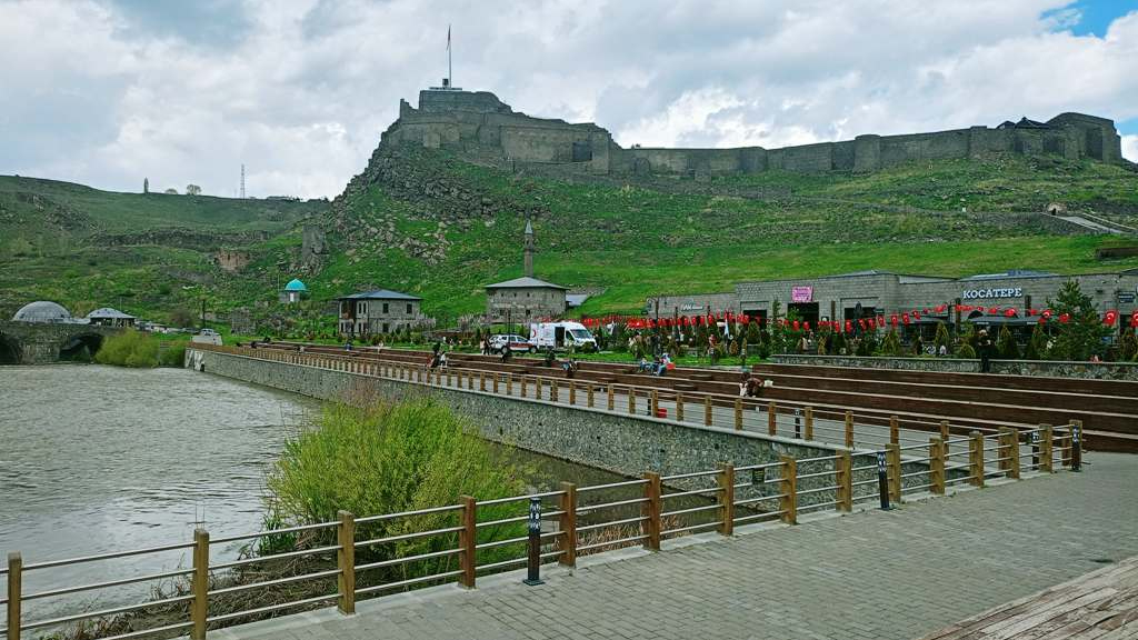 Kars’ta aileler dağılmaya ve küçülmeye devam ediyor