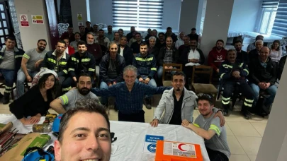 "Bana bir şey olmaz abi" oyunu Kars'ta sahnelendi