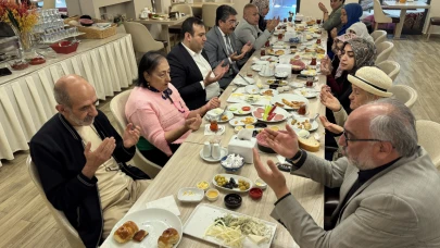 Ardahan'da huzurevi sakinleriyle yöresel lezzetler dolu kahvaltı