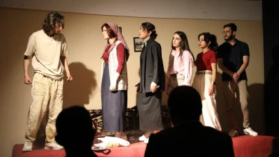 Hamur'da kısa filim gösterisi