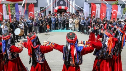 Van’da gençlik merkezleri hizmete açıldı