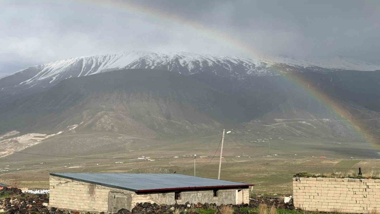 Ağrı Dağı eteklerinde görsel şölen