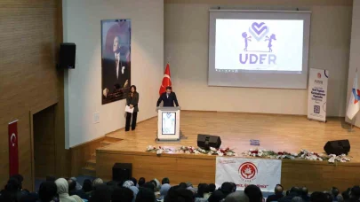 Ağrı’da "Çocuk Odaklı Sivil Toplum" konferansı