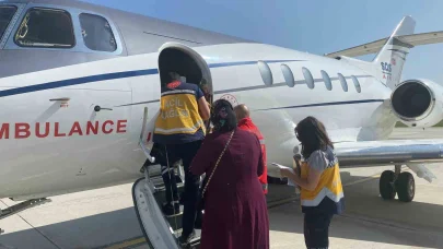 Ağrı’da karaciğer yetmezliği teşhisi konan 2 yaşındaki çocuk, ambulans uçakla Ankara’ya nakledildi