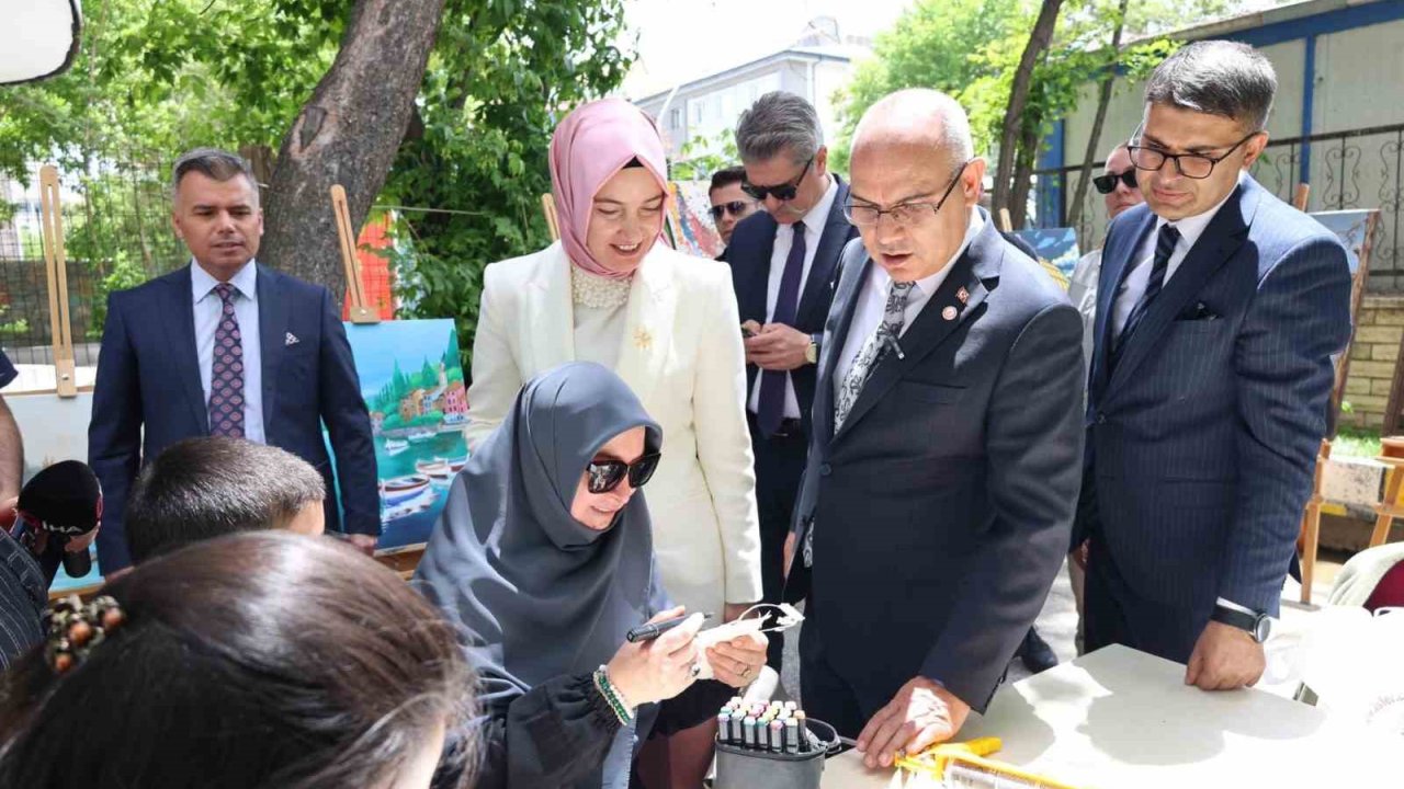 Ağrı’da el emeği ürünler sergilendi