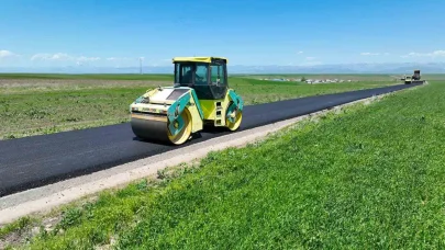 Ağrı’da Yukarı Ağadeve köyünde BSK asfalt yol çalışması tamamlandı