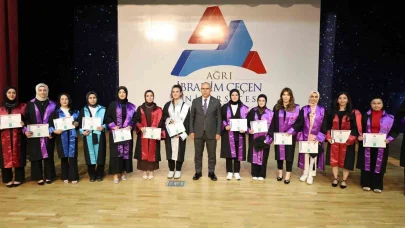 AİÇÜ’de mezuniyet coşkusu