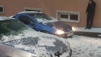 Ardahan’da dolu yağışı hayatı felç etti