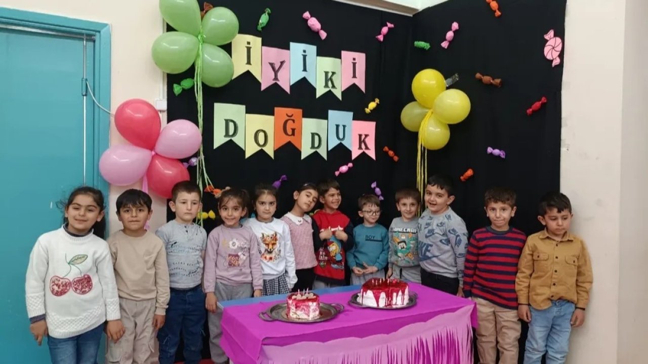 Minikler doğum gününde doyasıya eğlendi