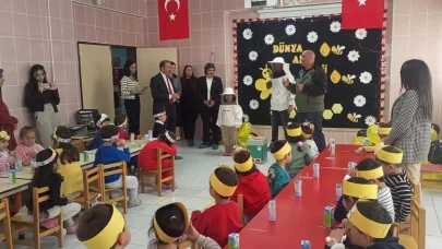 Dünya Arı günü anaokulu öğrencileriyle kutlandı
